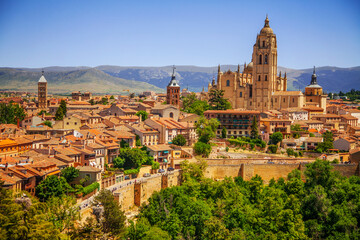 Fototapeta na wymiar SEGOVIA / SPAIN - MAY 27TH, 2022: Panoramic View of Segovia, Old Town 