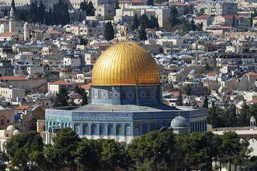 Naklejka premium Al-Aqsa Mosque, Temple Mount Jerusalem, Dome of the Rock. sacred place for Muslims and Jewish. Israel