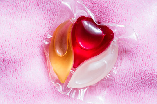  laundry detergent podo pink background