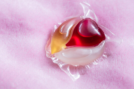  laundry detergent podo pink background