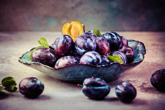 Freshly picked prune plums (Zwetschgen) fruits in bowl