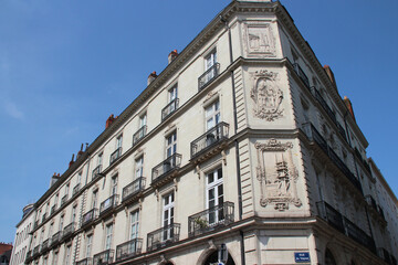 Fototapeta na wymiar ancient flat building in nantes (france)