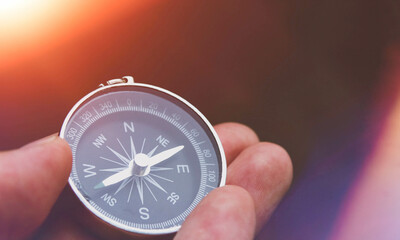 Travel and navigation. Determination of cardinal points by compass.