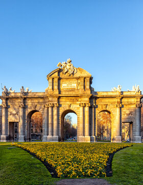 Puerta de Alcal&aacute; en la Plaza de la Independencia, Madrid, Espa&ntilde;a