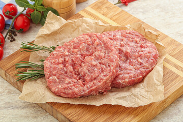 Raw pork cutlet for burger