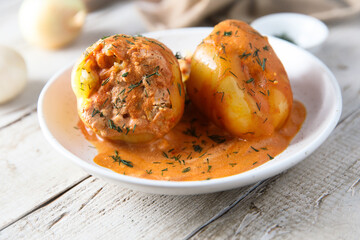 Bell peppers with meat and sour cream