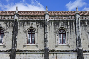 Fototapeta na wymiar Die Fassade des Mosteiro dos Jerónimos