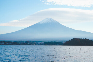 河口湖から望む富士山 - obrazy, fototapety, plakaty