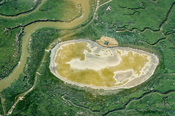 vue aérienne des marais à SaintValéry-sur-Somme dans la Somme en France
