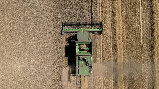 moissoneuse JD 2022.1