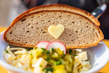 Brotzeit - Allgäu - Herz - Butter - Brot - Käse