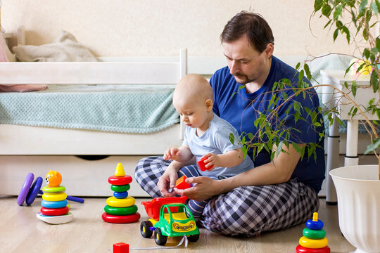 Baby Playing With Blocks Images – Browse 72,432 Stock Photos, Vectors
