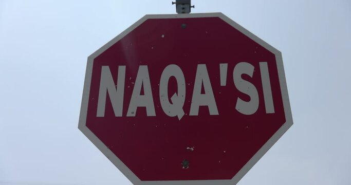 Aboriginal peoples of Atlantic Canada Stop sign in Mi Kmaq - Naqa Si