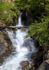 Kleiner Wasserfall am Zielbach über Partschins, Südtirol