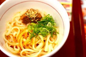 冷やし担々うどん