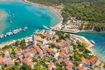 Fototapeta na wymiar Historic town of Osor between islands Cres and Losinj, Croatia