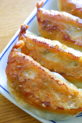 外側がパリパリ、中身はしっとりの、美味しい焼き餃子