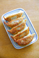 外側がパリパリ、中身はしっとりの、美味しい焼き餃子