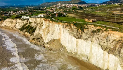 Crédence de cuisine en verre imprimé Scala dei Turchi, Sicile Aerial drone viewpoint on Stair of the Turks. Scala dei Turchi is a rocky cliff on the southern coast of Sicily, Italy