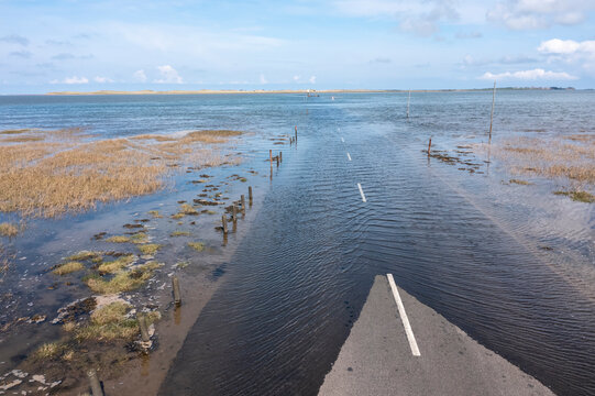 holy island causeway high tide