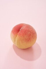 美味しそうな日本の桃