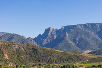 Paysage de la Vallée de l'Orb et des montagnes du Haut-Languedoc depuis le village de Vieussan