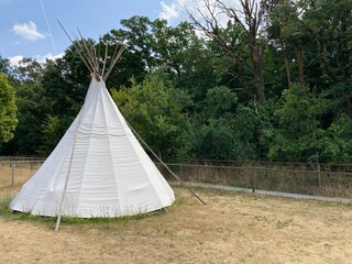 Tipi tent in the park © Marcus