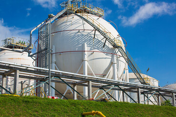 White spherical propane tanks containing fuel gas industry