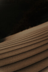 fondo de arena fina formando bonitas formas al atardecer