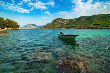 Widok na Adriatyk w Chorwacji o poranku