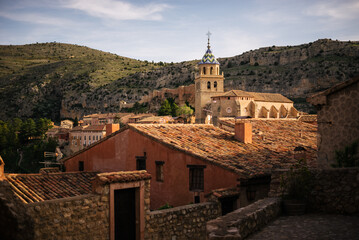 Fototapeta na wymiar Streets and roofs of Albarracín, a medieval town in Spain.