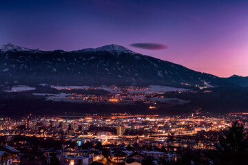 Fototapeta premium night view of the city