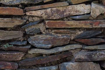 mur en pierre seche pyrenees 2