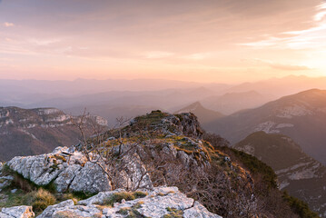 Obraz premium Sunset from the top of the mountain (Peak of Bassegoda, Alta Garrotxa, Spain)