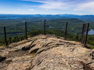 Fototapeta na wymiar hiking trail to the top of Mont Orford in the Eastern Townships. view of Mount Howl's head