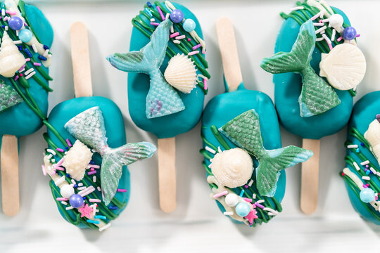 Mermaid cakesicles