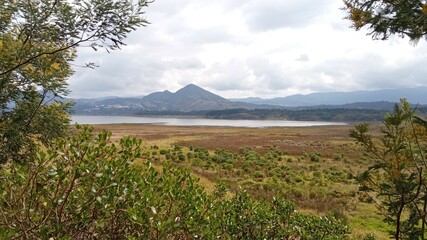 Embalse de Tominé en Guatavita y Sesquilé Cundinamarca Colombia