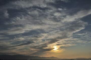 Fototapeta na wymiar 山の辺の道の空と雲
