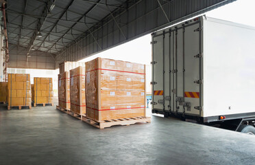 Packaging Boxes Wrapped Plastic Stacked on Pallets Loading into Cargo Container. Delivery Shipping Trucks. Supply Chain Shipment. Distribution Supplies Warehouse. Freight Truck Transport Logistics.	 - obrazy, fototapety, plakaty