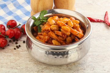 Roasted pork with white beans