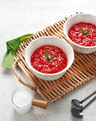 Bubur Mutiara, Bubur Sagu Mutiara, Indonesian Dessert Porridge. Made from pearl sago (sagu mutiara), sugar, pandan leaves, and coconut milk. Popular during Ramadhan. 