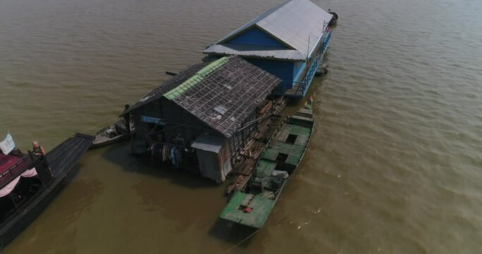 Aerial shot of Kampong Khleang floating village