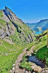 Fototapeta na wymiar Bergwanderweg, Alpstein, Appenzellerland
