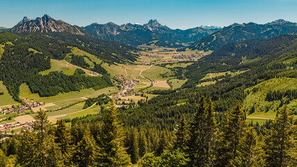 Naklejka premium Beautiful alpine summer view at the famous Wannenjoch summit, Schattwald, Tannheim, Tyrol, Austria