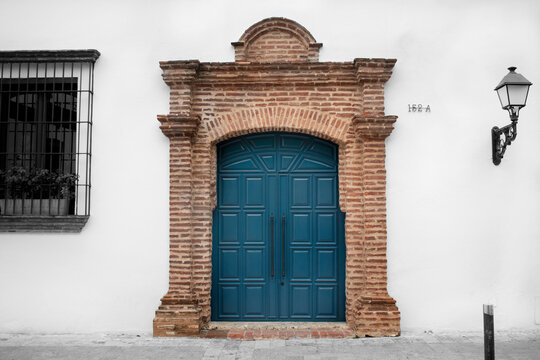 La Puerta Azul