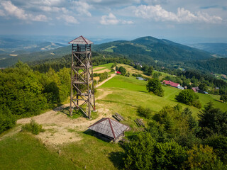 Wieża widokowa w górach