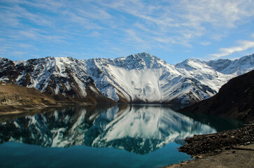 Lake and mountains of Embalse el Yeso in Chile