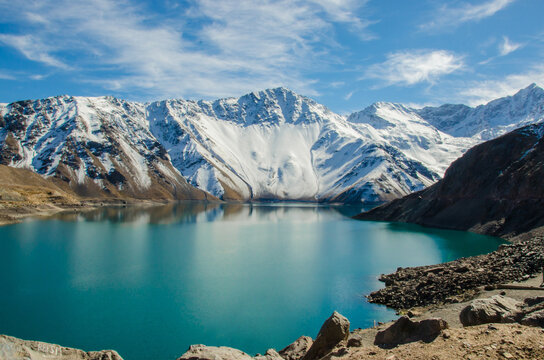 Lake and mountains of Embalse el Yeso in Chile