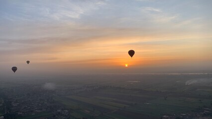 hot air balloon over Luxor 