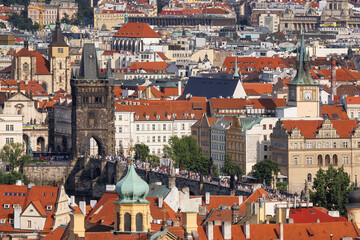Fototapeta na wymiar Karlsbruecke, Prag, Tschechien, vom Paradiesgarten der Burg aus gesehen